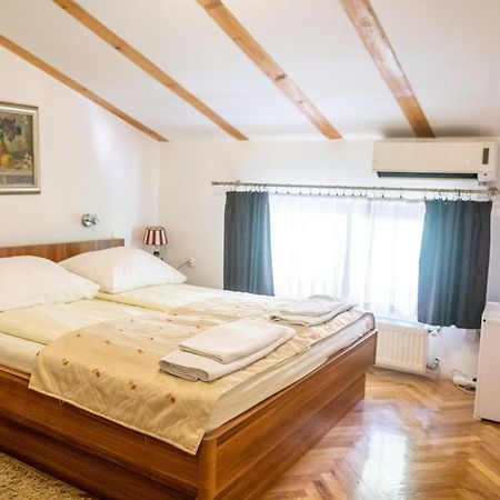 Hotel Herc Сараево Екстериор снимка