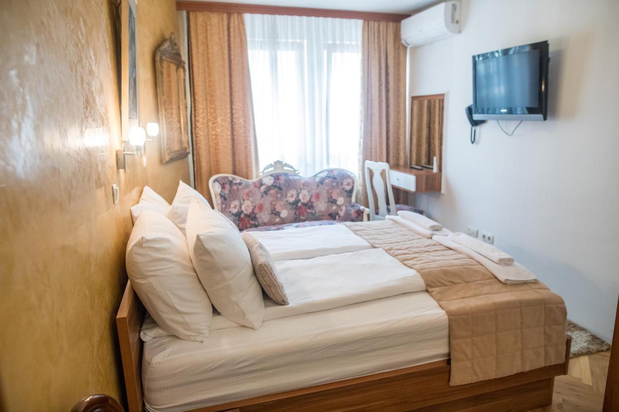Hotel Herc Сараево Екстериор снимка